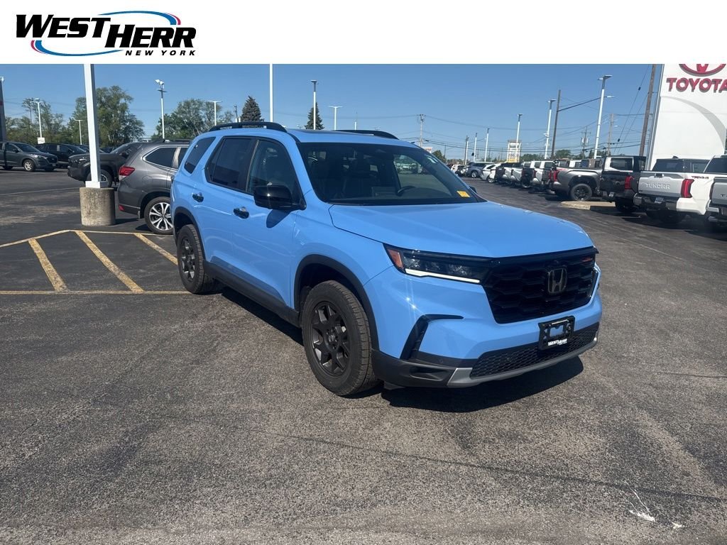 2025 Honda Pilot TrailSport AWD's photo