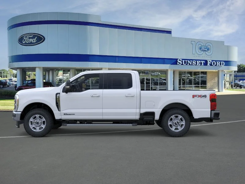 New 2026 Oxford White Ford XLT image 3