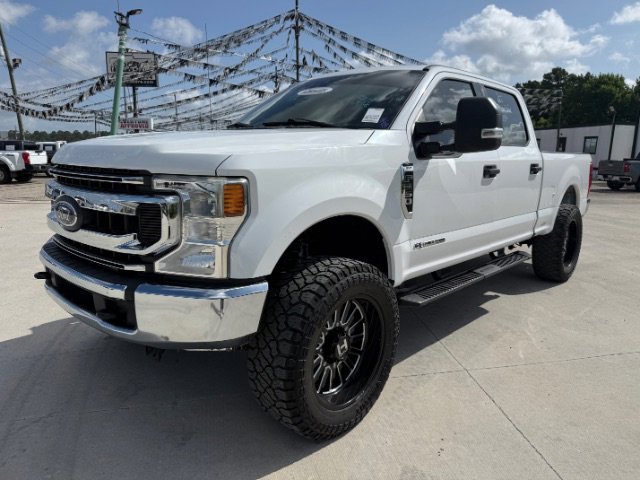 Used 2021 White Ford XLT image 1