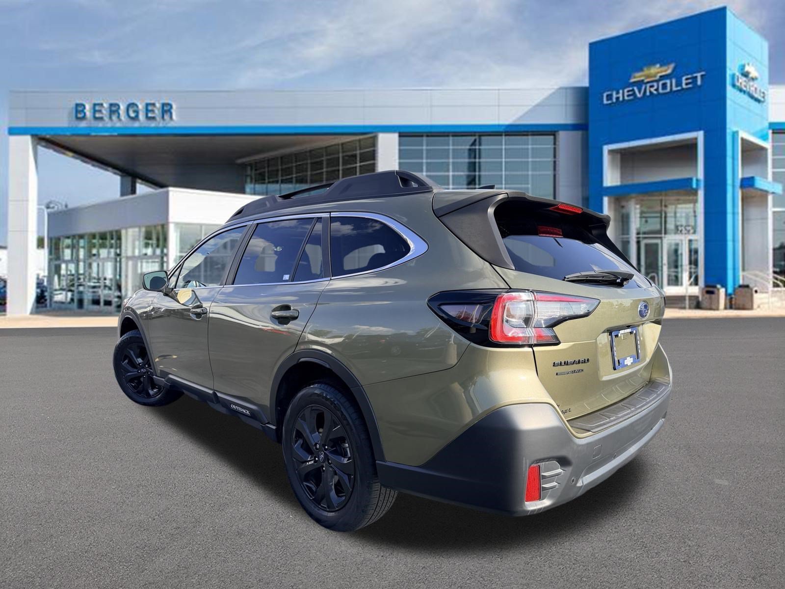 Certified Used 2022 Green Subaru Onyx Edition XT image 4