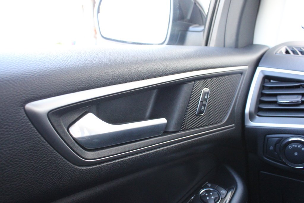 Used 2015 Black Ford SEL image 7