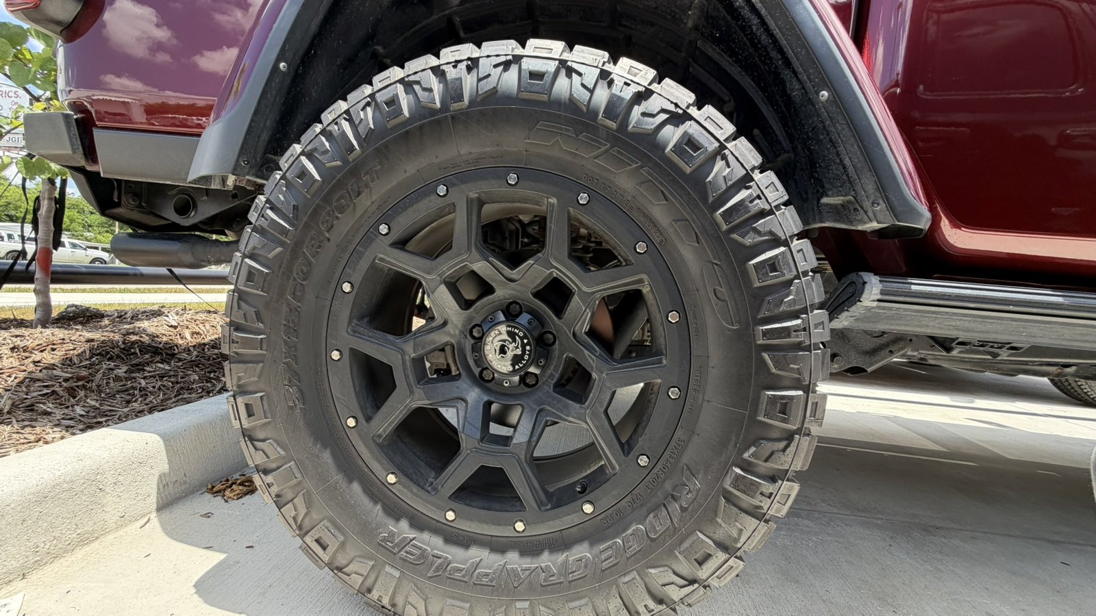 Used 2021 Snazzberry Pearlcoat Jeep Rubicon image 10