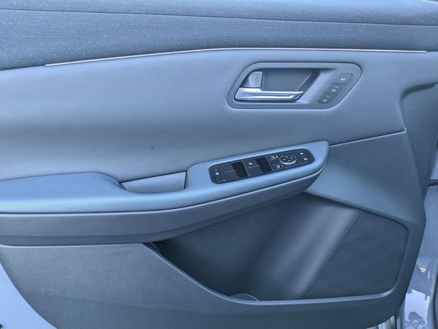 New 2026 Boulder Gray Pearl / Super Black Two-tone Nissan Platinum+ image 19