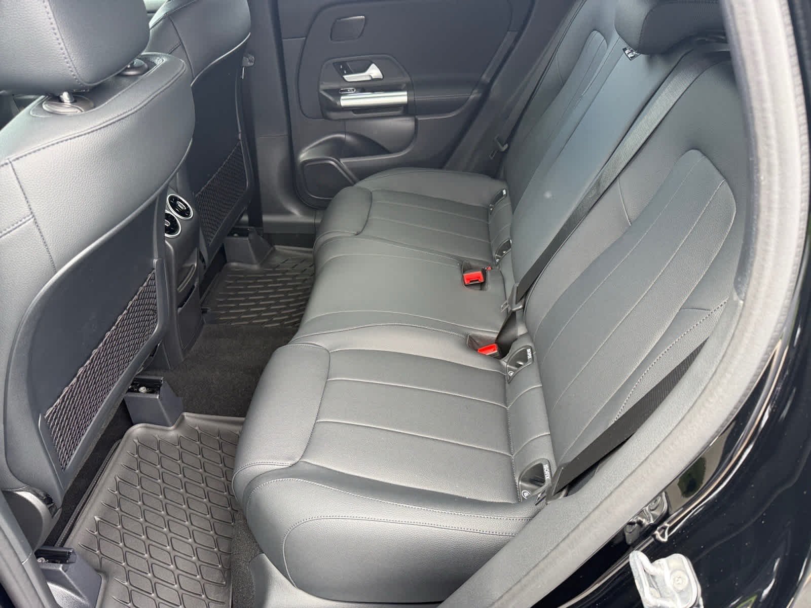 Used 2026 Night Black Mercedes-Benz GLA 250 image 11