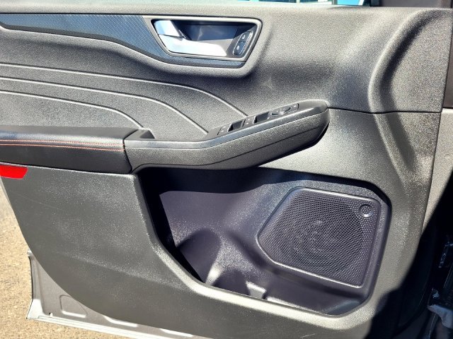 Used 2023 Gray Ford ST-Line image 14