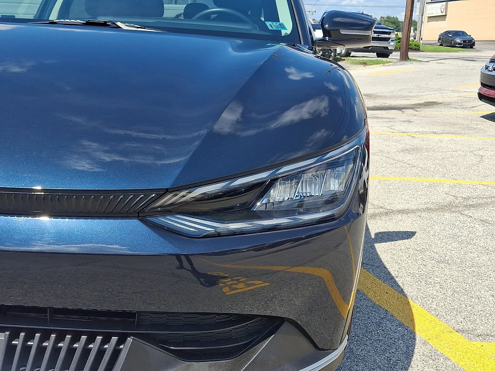 Certified Used 2024 Blue Kia Light image 9