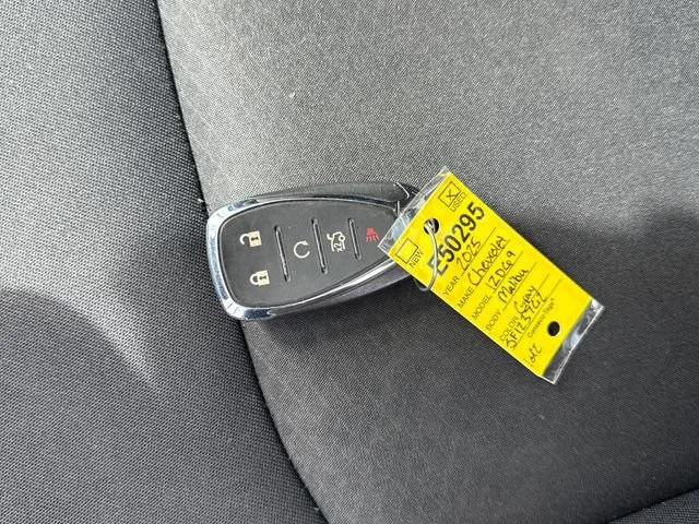 Used 2025 Mineral Gray Metallic Chevrolet 1LT image 28