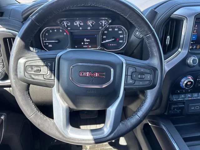 Used 2022 Onyx Black GMC SLT image 32