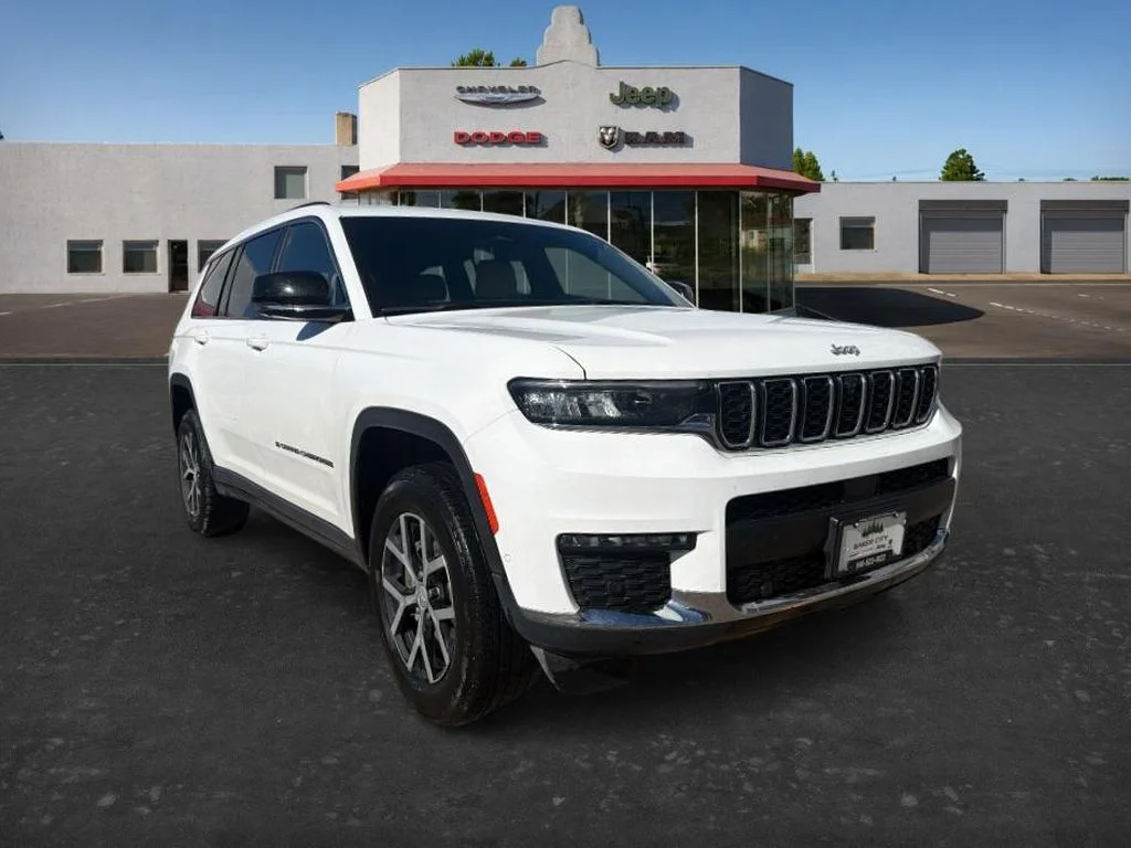 Used 2023 Bright White Clearcoat Jeep Limited image 1
