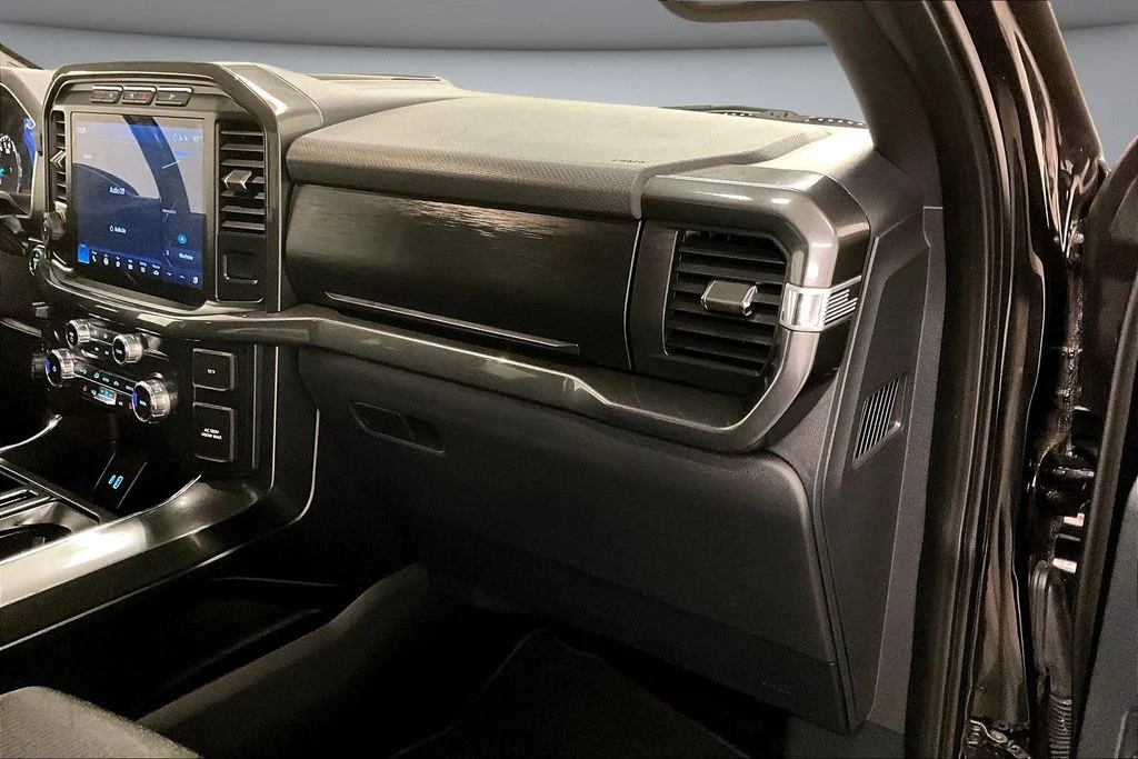 Used 2022 Black Ford XLT image 27