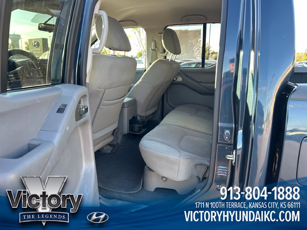 Used 2019 Blue Nissan SV image 15