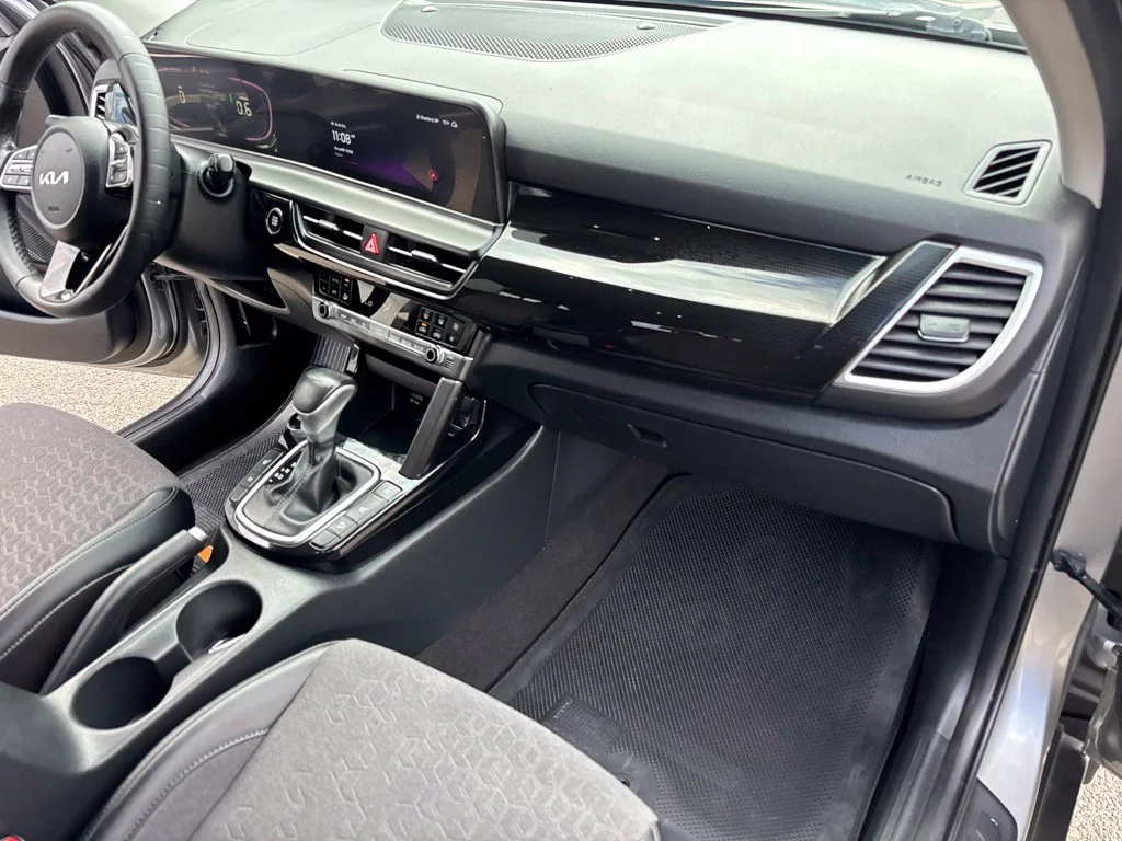 Used 2025 Gray Kia S image 32