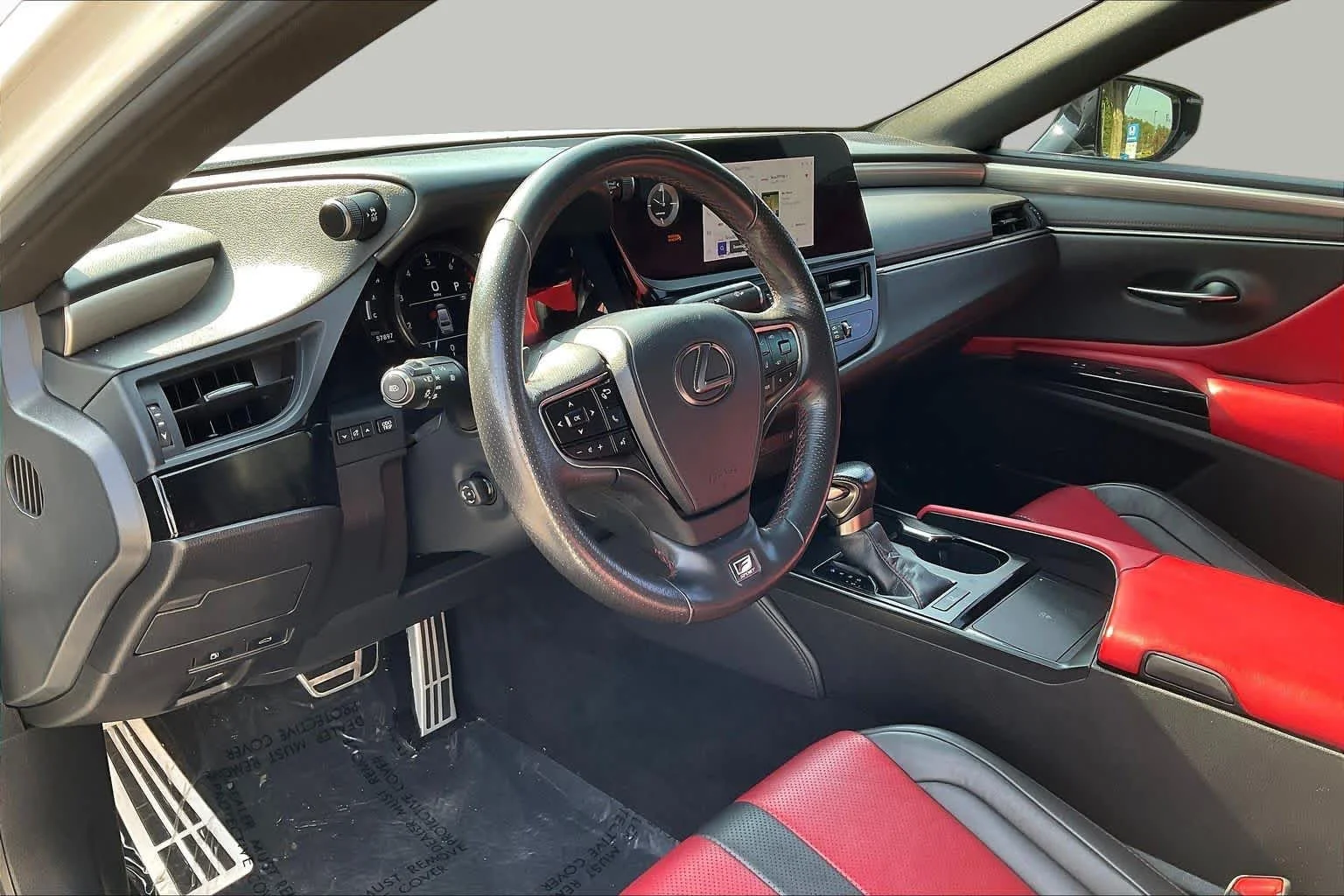 Used 2023 Ultra White Lexus F SPORT Handling image 35