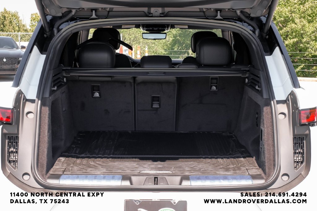 New 2026 Fuji White Land Rover Dynamic SE image 49
