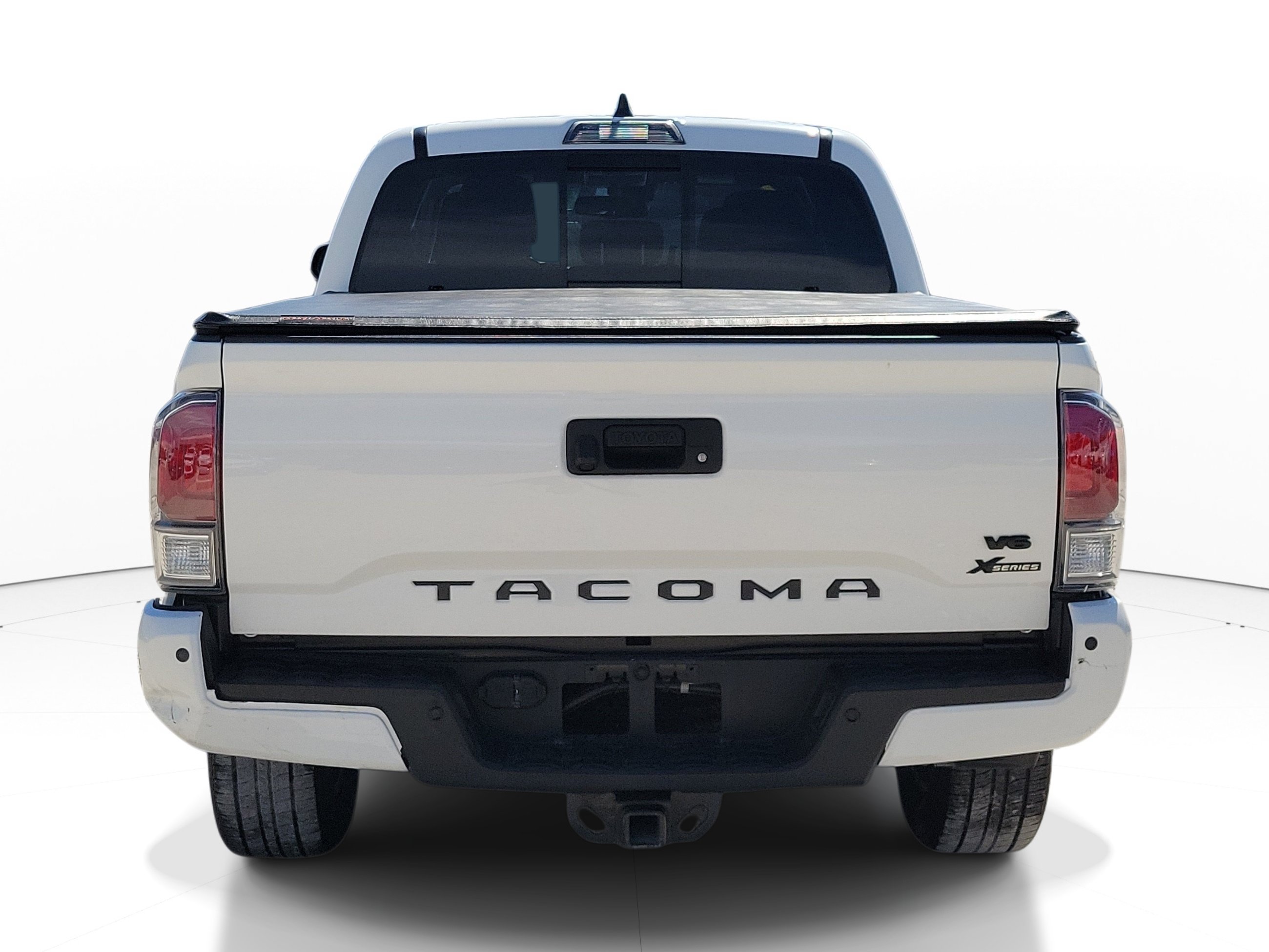 Used 2022 White Toyota SR image 5