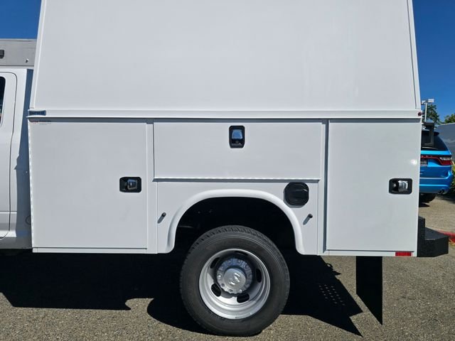 New 2026 Bright White Clearcoat RAM Tradesman image 18