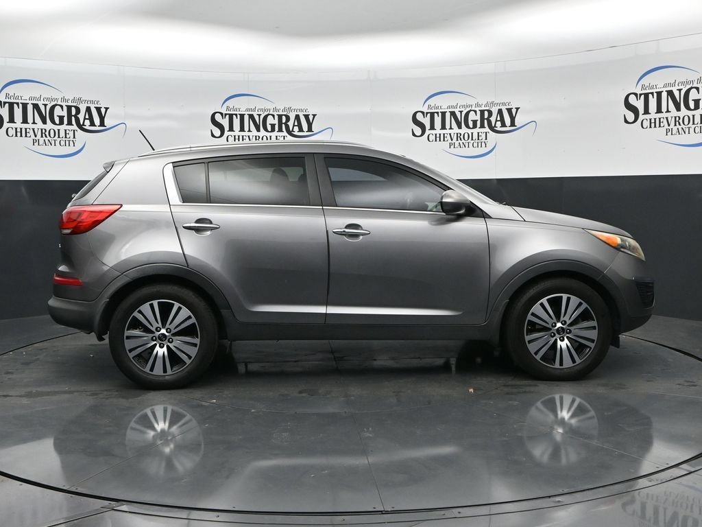 Used 2016 Silver Kia EX image 8