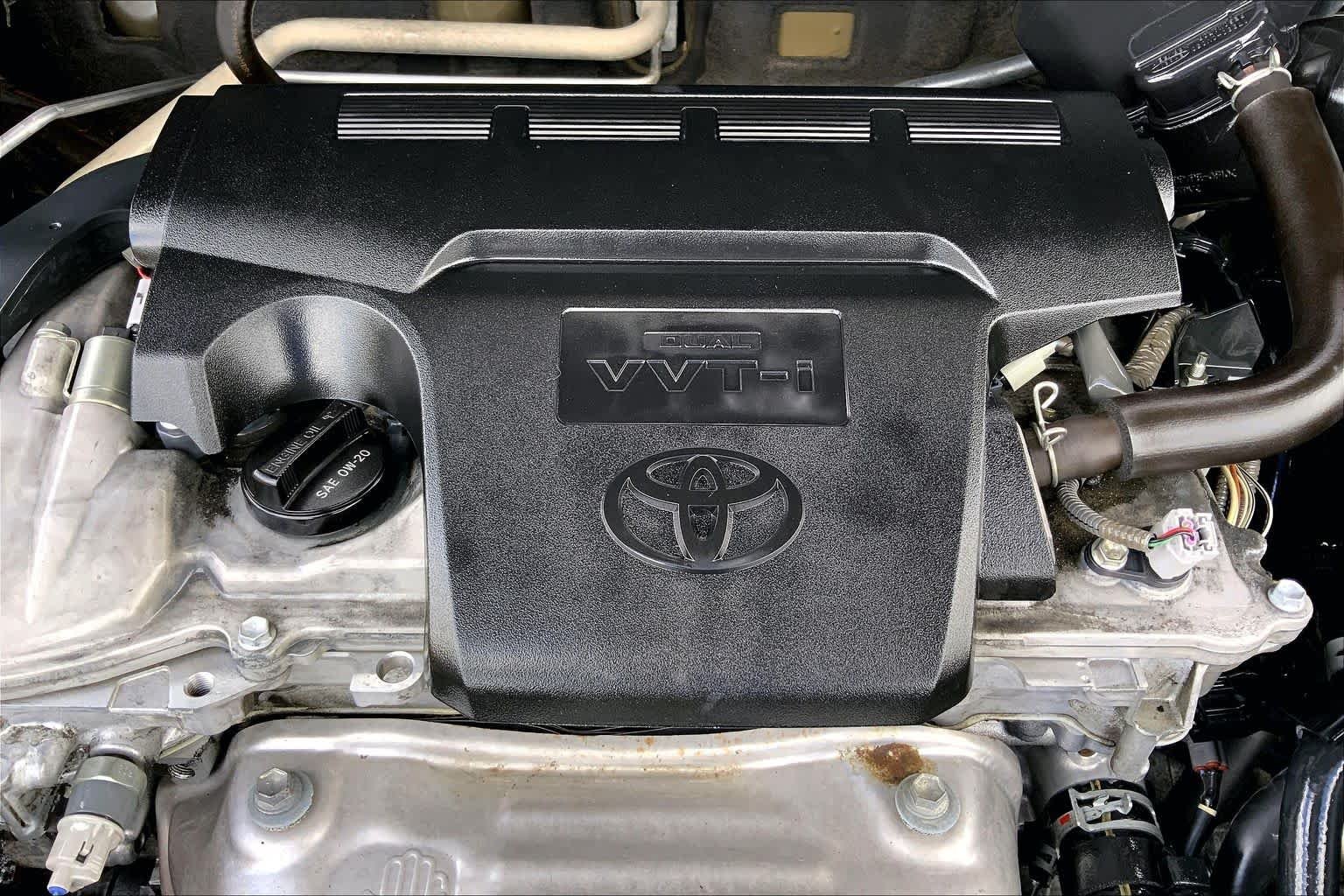 Used 2013 Magnetic Gray Metallic Toyota XLE image 21