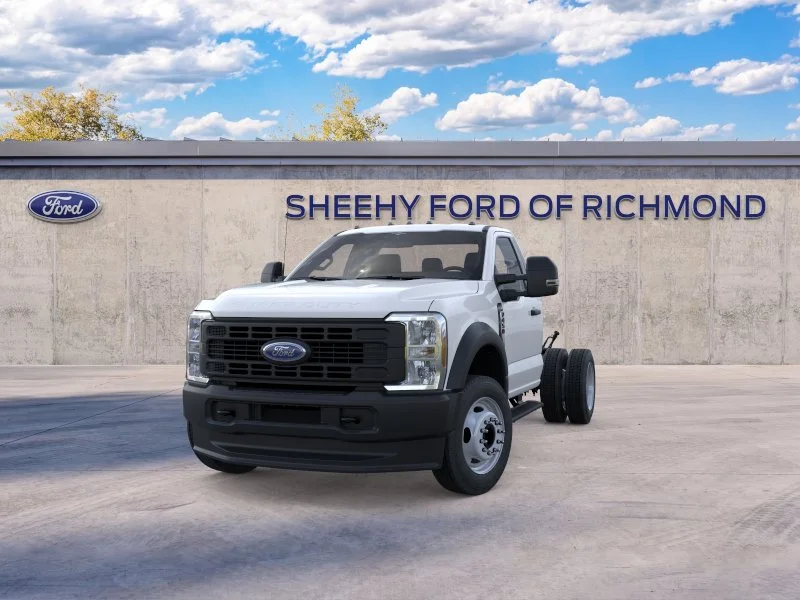 New 2026 Oxford White Ford F-450® XL image 3