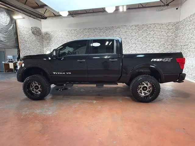 Used 2018 Magnetic Black Nissan PRO-4X image 4