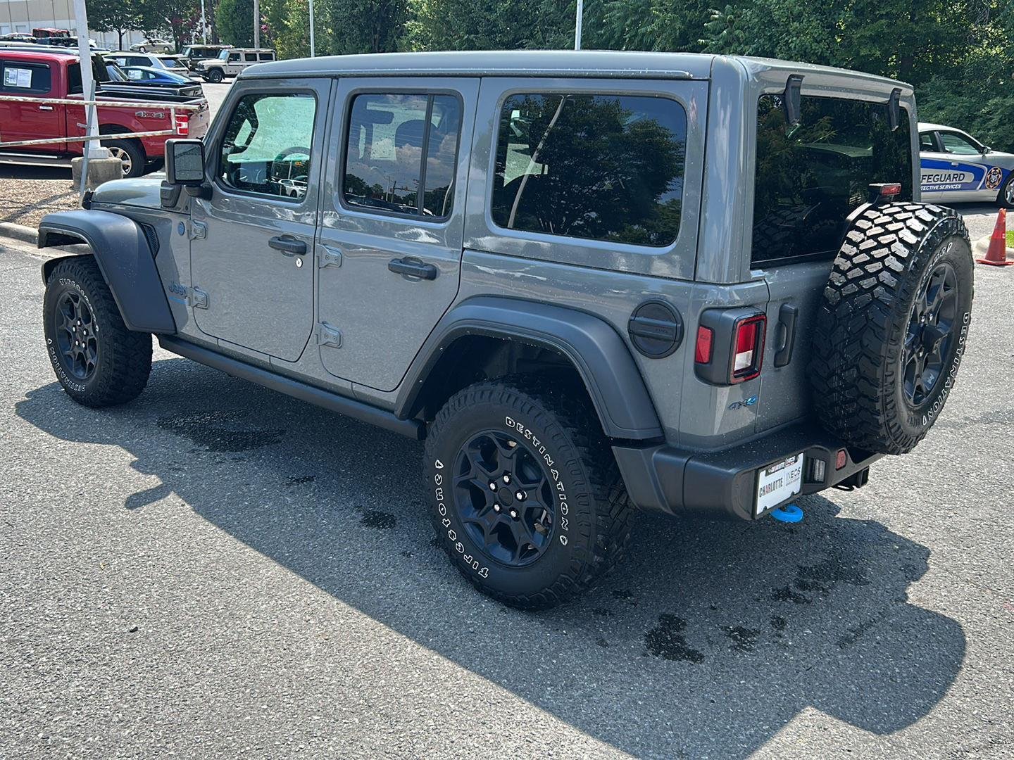 Used 2023 Sting-Gray Clearcoat Jeep Willys *One Touch Top* image 3