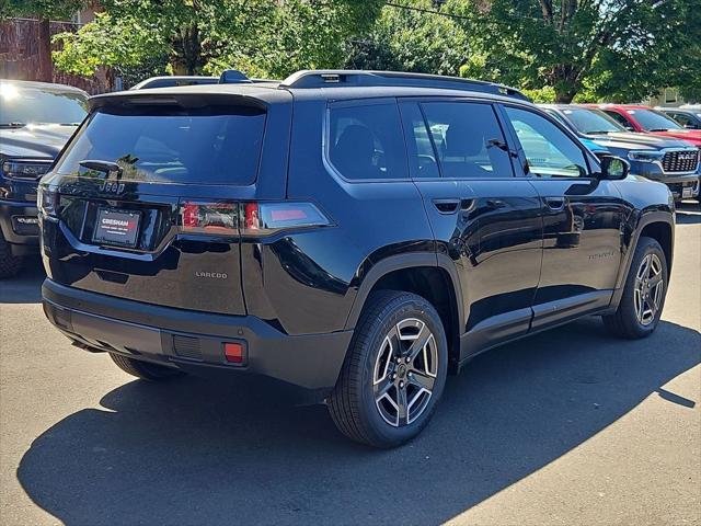 New 2026 Diamond Black Crystal Pearl-Coat Exterior Paint Jeep Laredo image 7