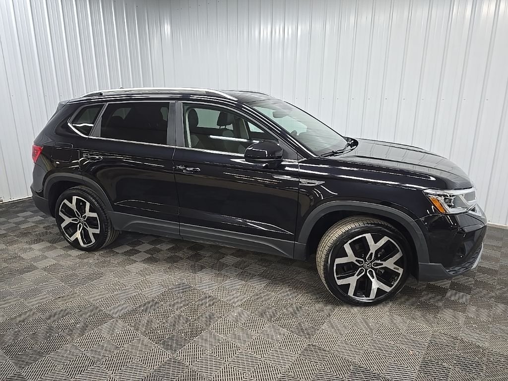 2023 Volkswagen Taos SEL