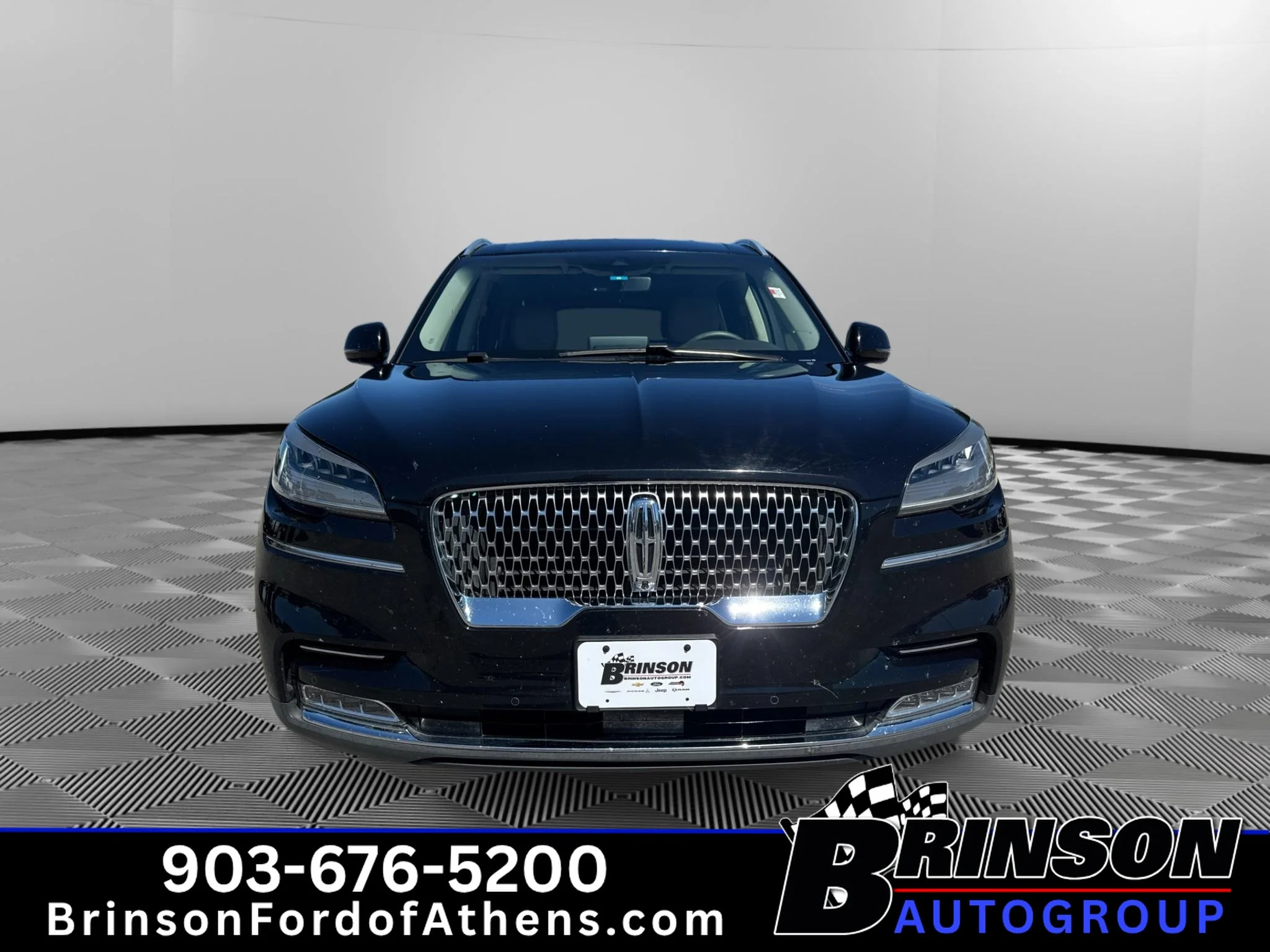 Used 2020 Infinite Black Metallic Lincoln Reserve image 2