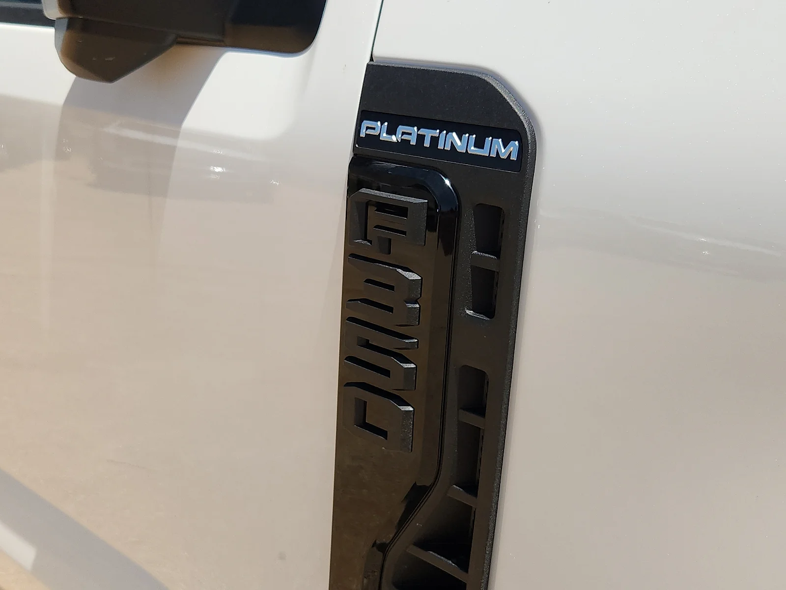 New 2026 Star White Metallic Tri-Coat Ford F-350® Platinum® image 10