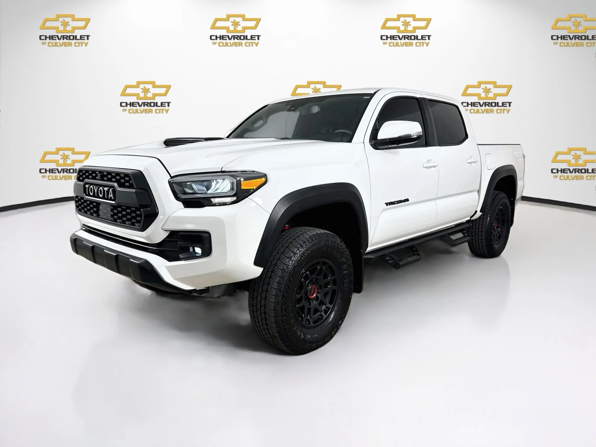 Used 2023  Toyota SR image 3