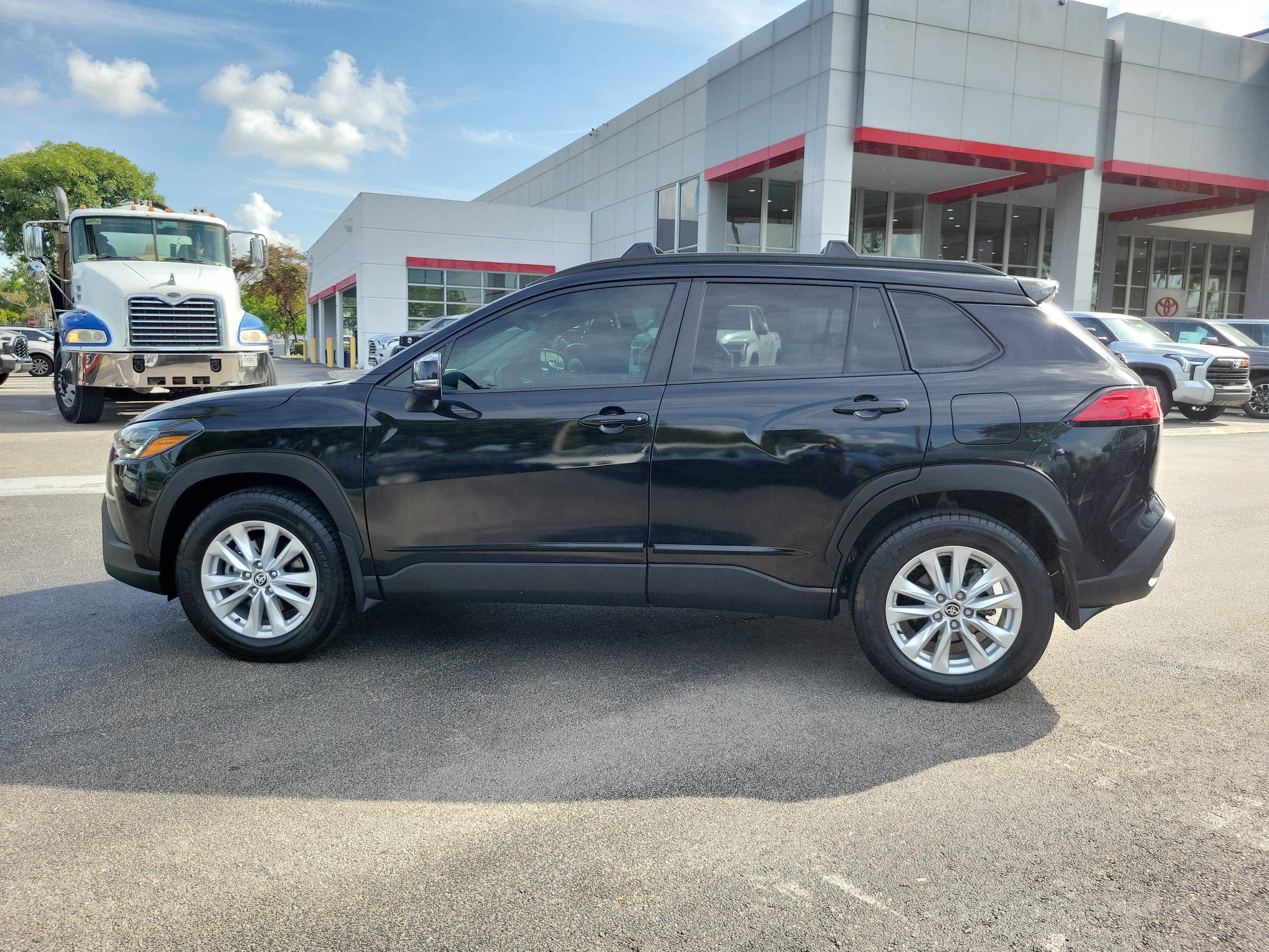 Used 2022 Jet Black Toyota LE image 8