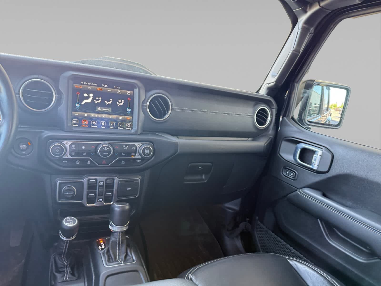 Used 2021 Black Clearcoat Jeep Overland image 21