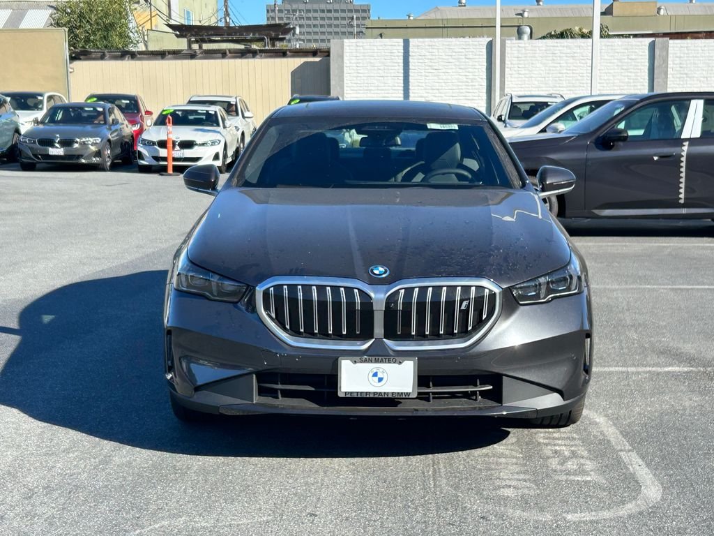 New 2027 Dark Graphite Metallic BMW eDrive40 image 8
