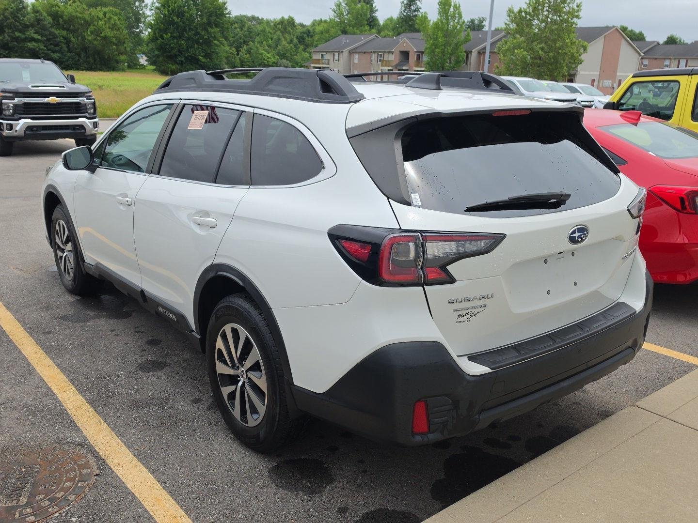 Used 2020 Crystal White Pearl Subaru Premium image 4