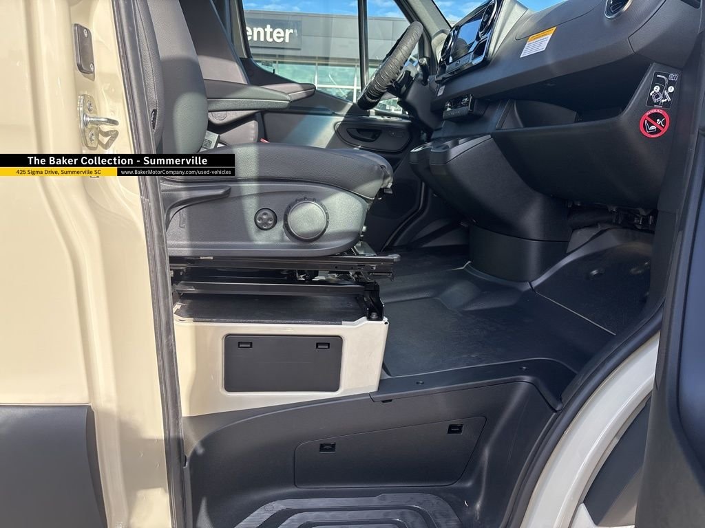 New 2026 White Mercedes-Benz AWD Cargo image 31