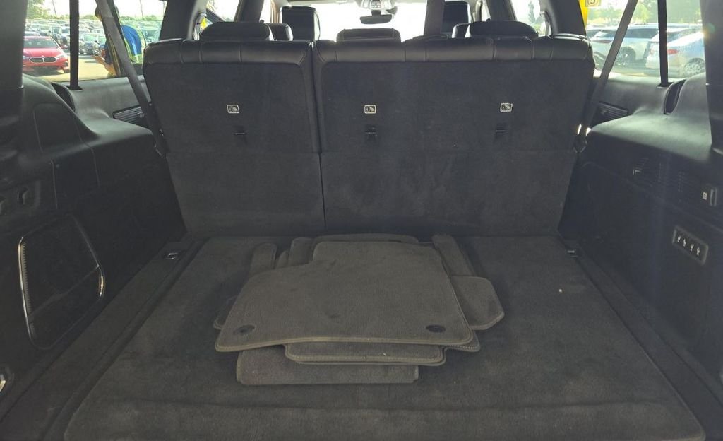 Used 2023 Gray Jeep Base image 14