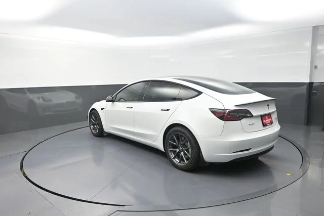 Used 2022  Tesla Long Range image 49