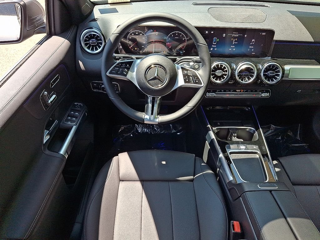 New 2026 Mountain Grey Metallic Mercedes-Benz GLB 250 image 8