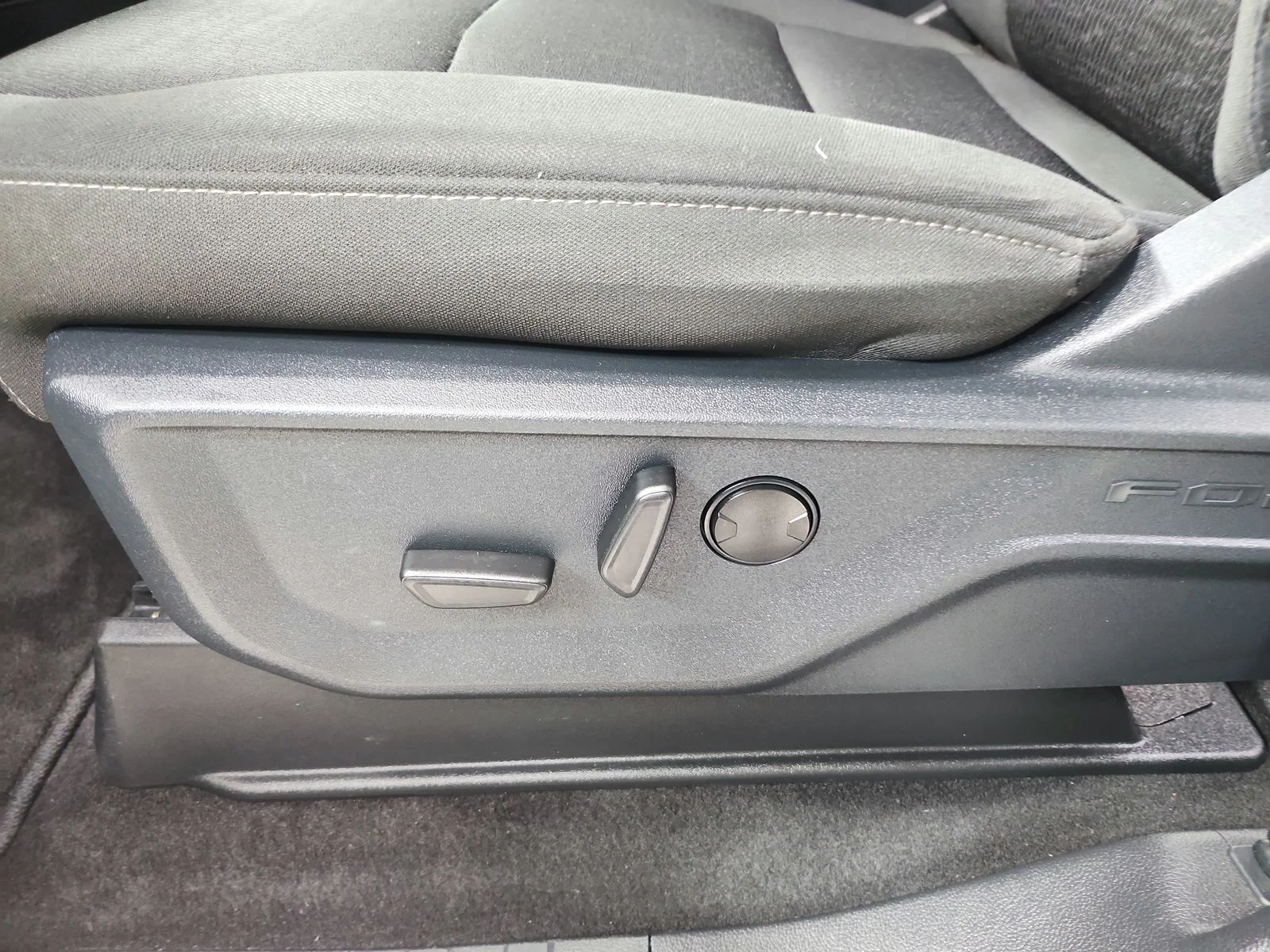 Used 2023 Gray Metallic Ford XLT image 20