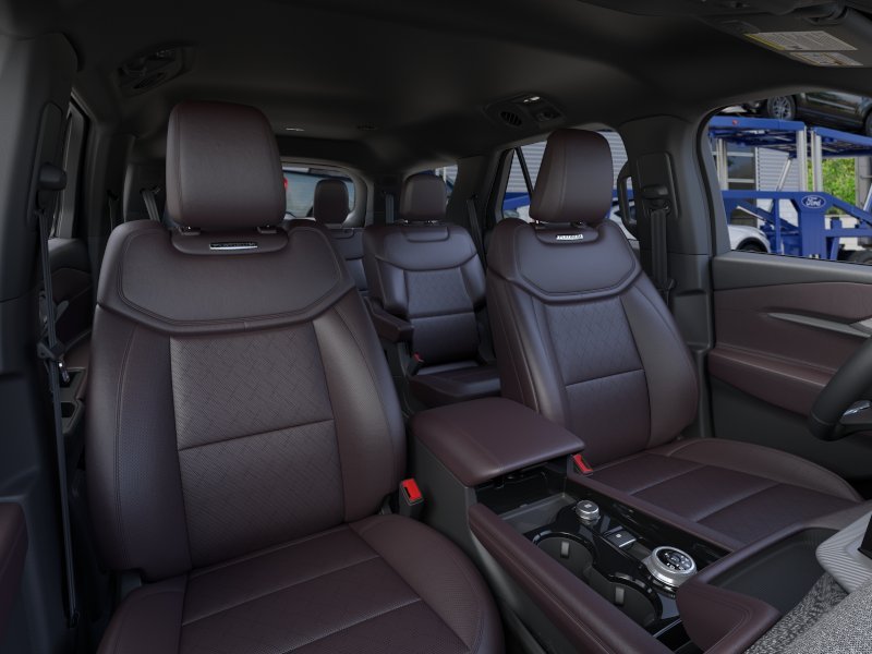 New 2026 Star White Metallic Tri-Coat Ford Platinum™ image 10