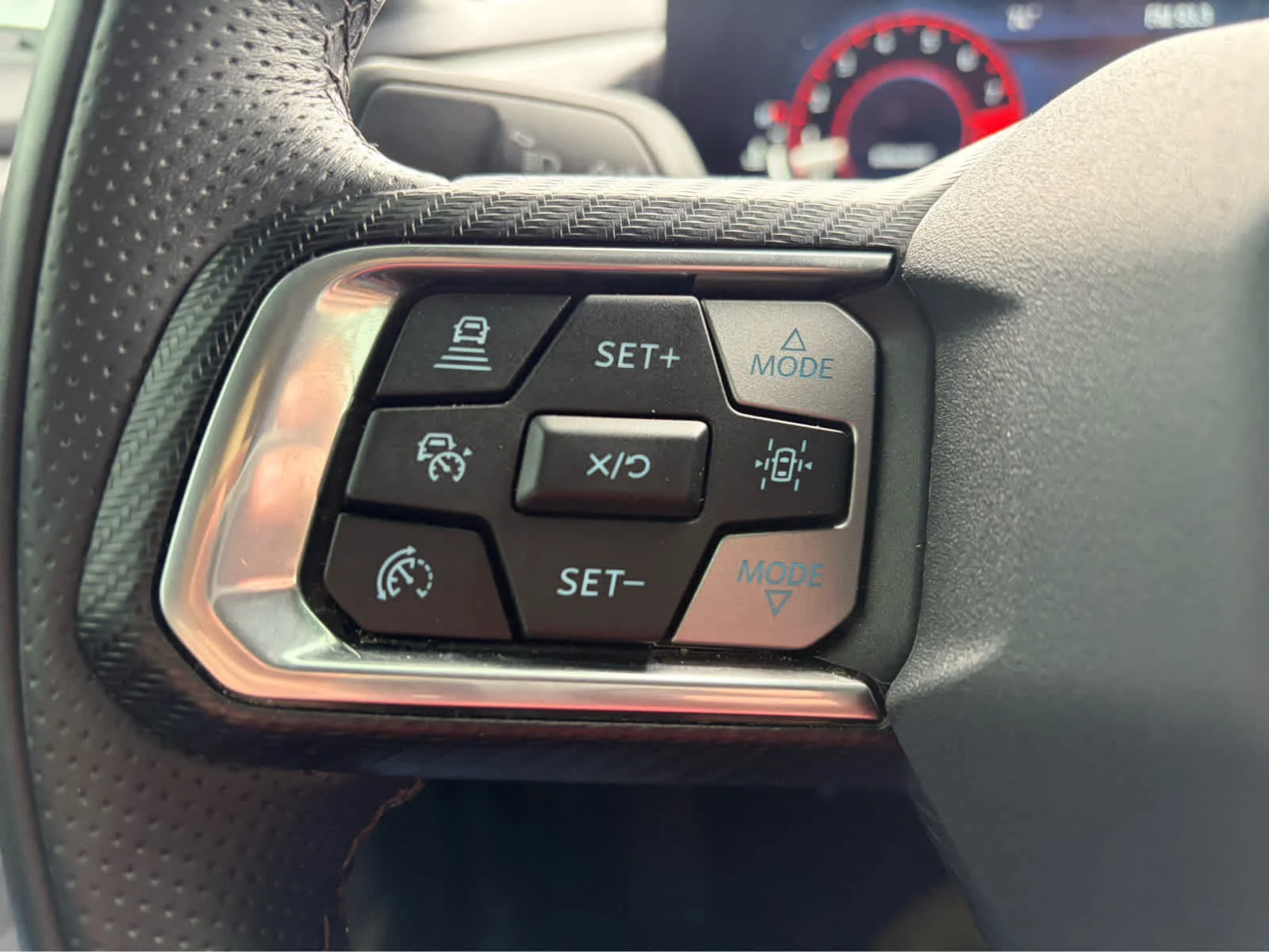 Used 2024 Iconic Silver Metallic Ford GT Premium image 22