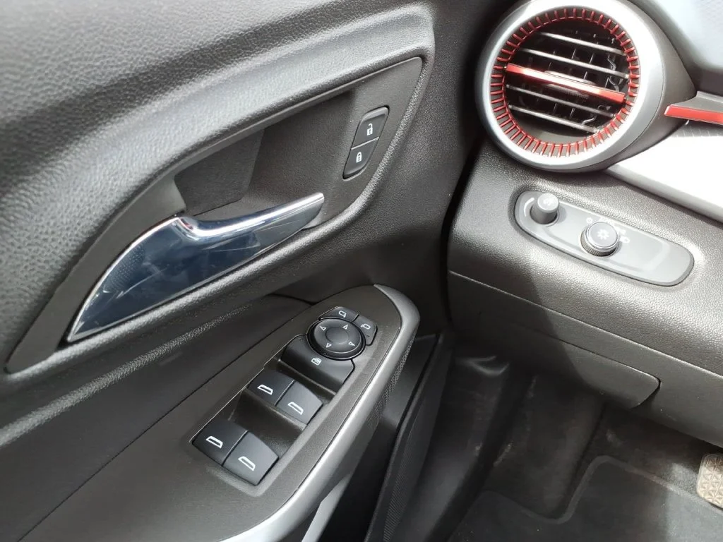 Used 2024 Crimson Chevrolet 1RS image 19