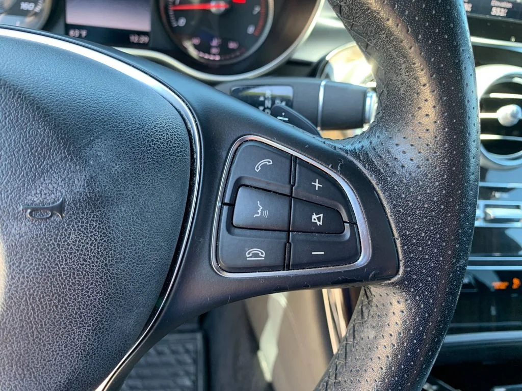 Used 2017 Gray Mercedes-Benz GLC 300 image 30