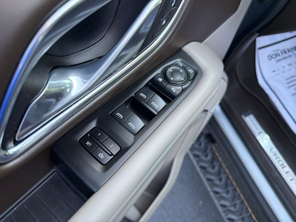 Used 2023 Gray Chevrolet Z71 image 11