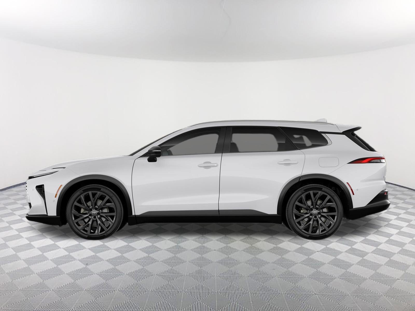 New 2026 Oxygen White Toyota Limited image 4