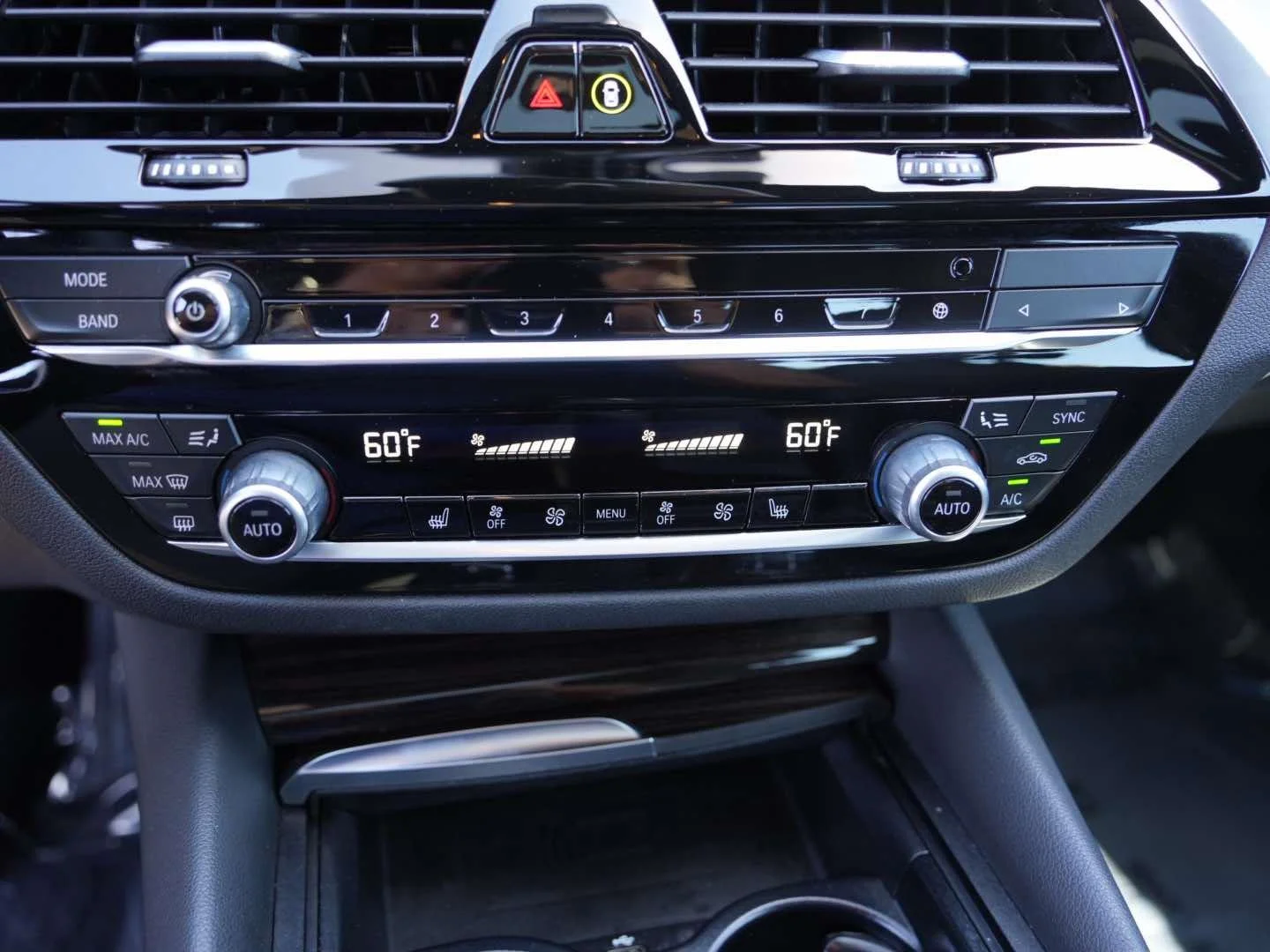 Used 2023 Jet Black BMW 530i Sedan image 19