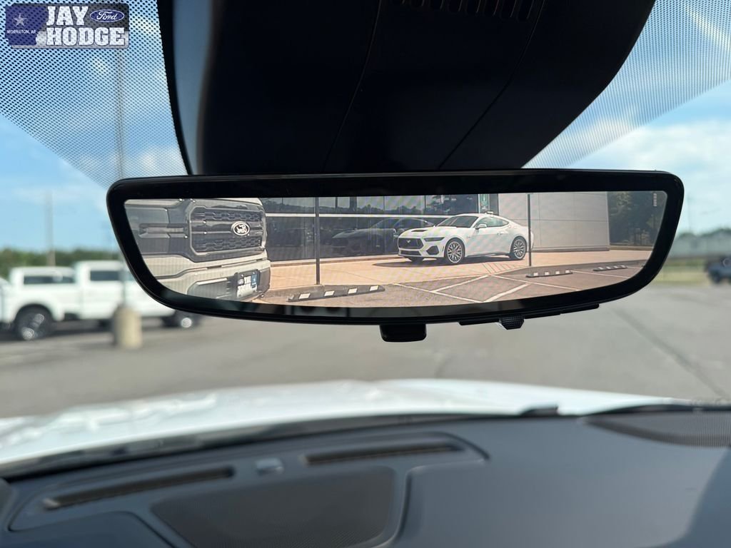 Used 2023 White Chevrolet Premier image 28