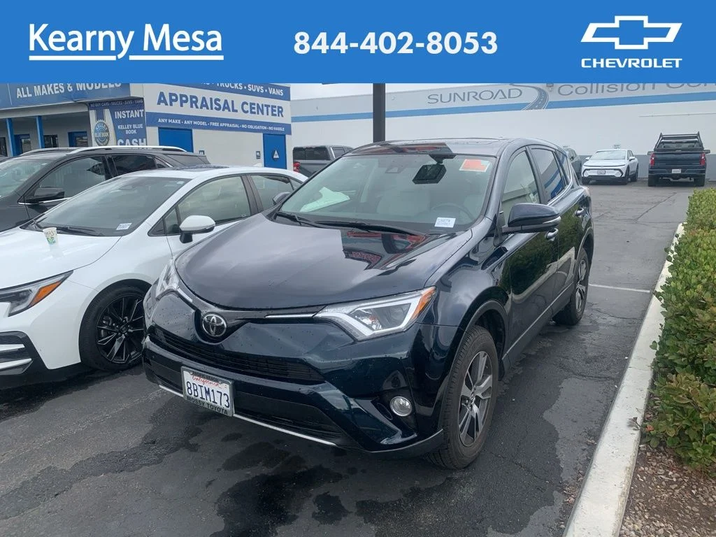 2018 Toyota RAV4 XLE's photo