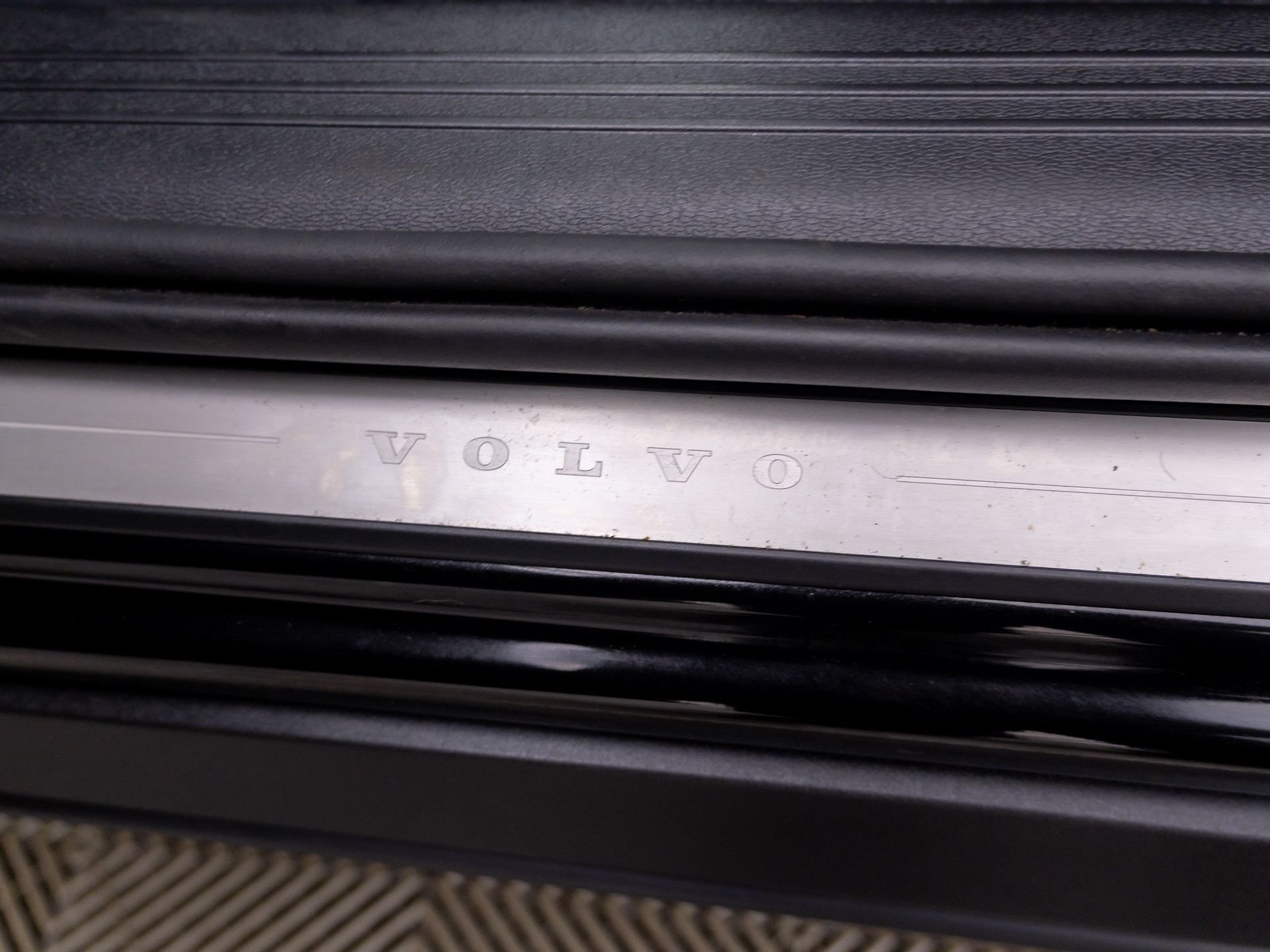 Used 2026 Black Volvo B5 Ultra Black Edition image 15