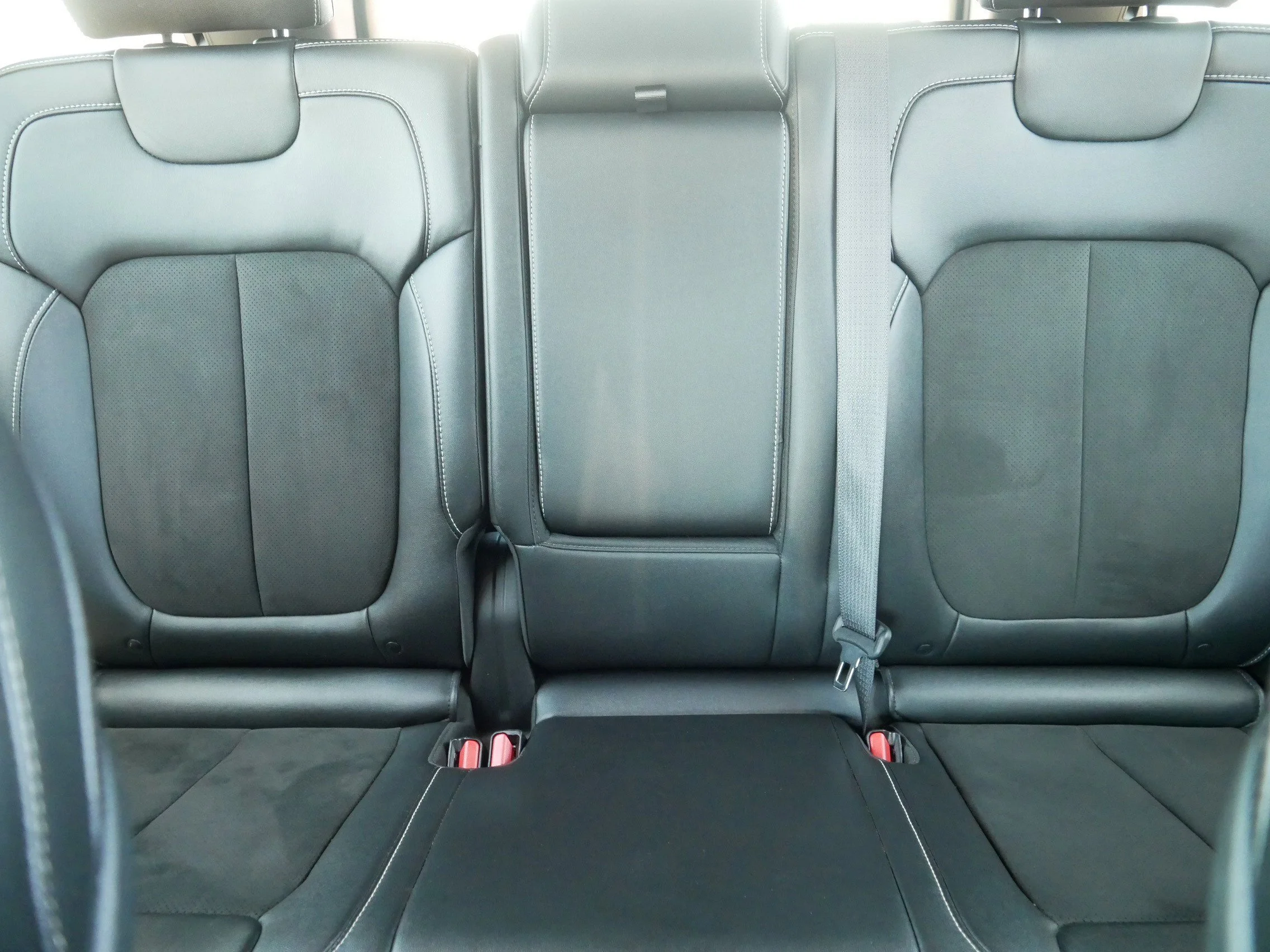 Used 2023 Bright White Clearcoat Jeep Altitude image 13